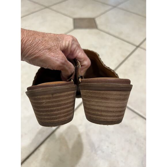 Lucky Brand Brown Leather Maizin Low Block Heel Mule Sz 7.5 - Picture 4 of 9